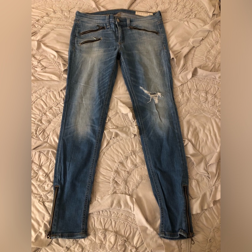 Rag & Bone Light Blue Jeans with Zipper Accent